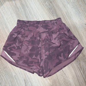 Lululemon hotty hot II shorts‎ pink camo NEW